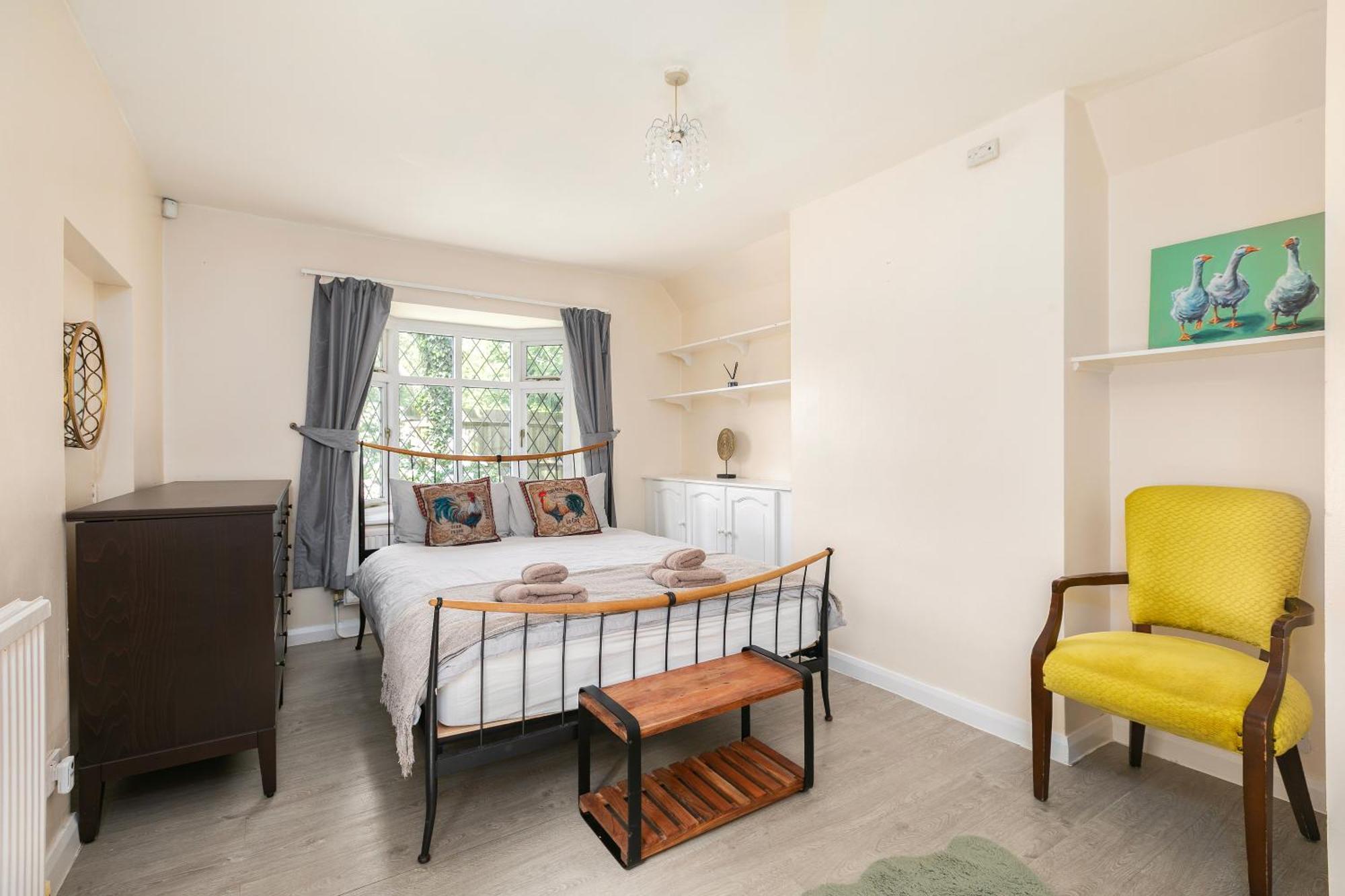 Rural Lodge Stay In Windsor! Hot Tub! Sleeps 20 Bray Dış mekan fotoğraf