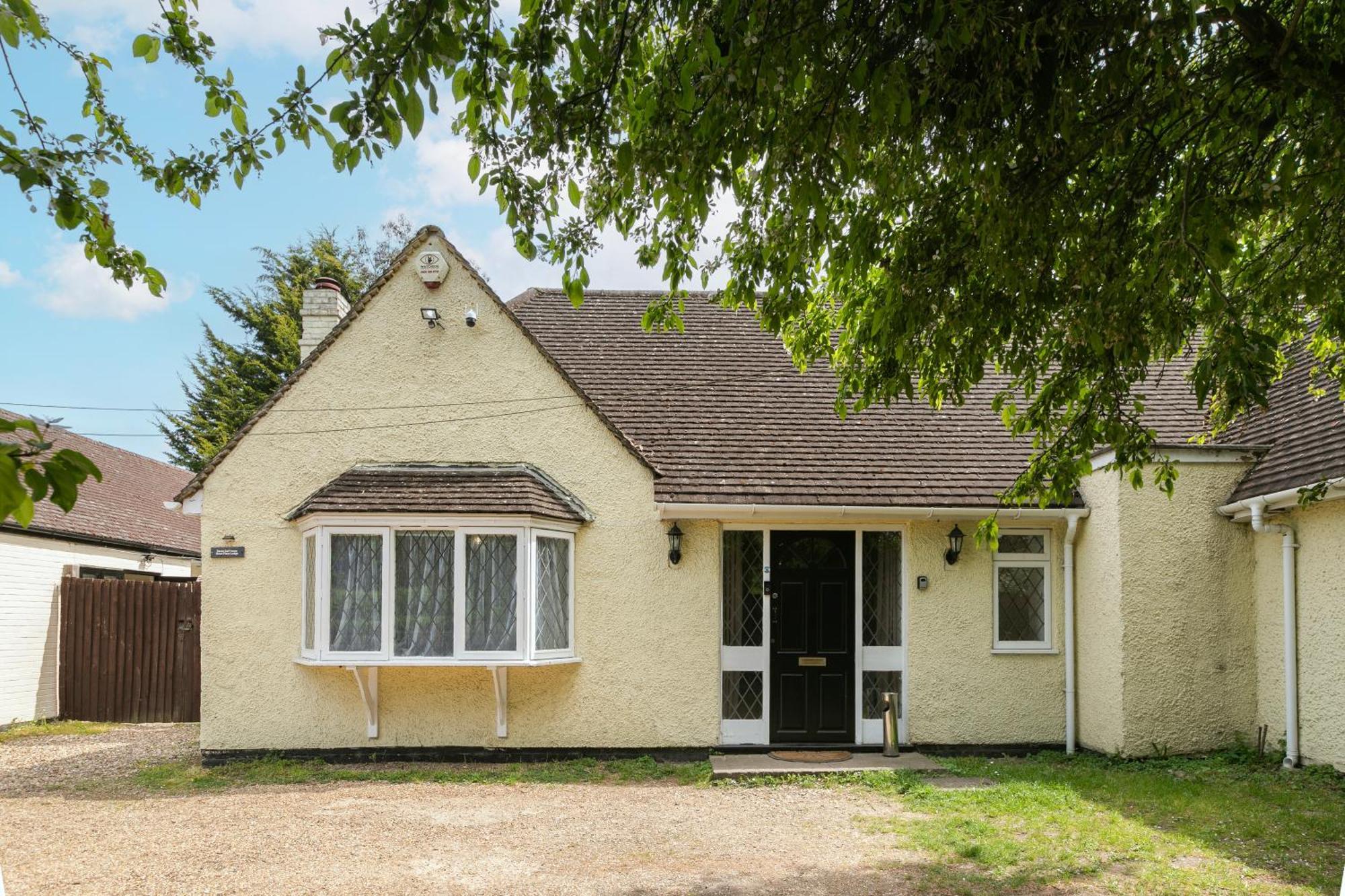 Rural Lodge Stay In Windsor! Hot Tub! Sleeps 20 Bray Dış mekan fotoğraf